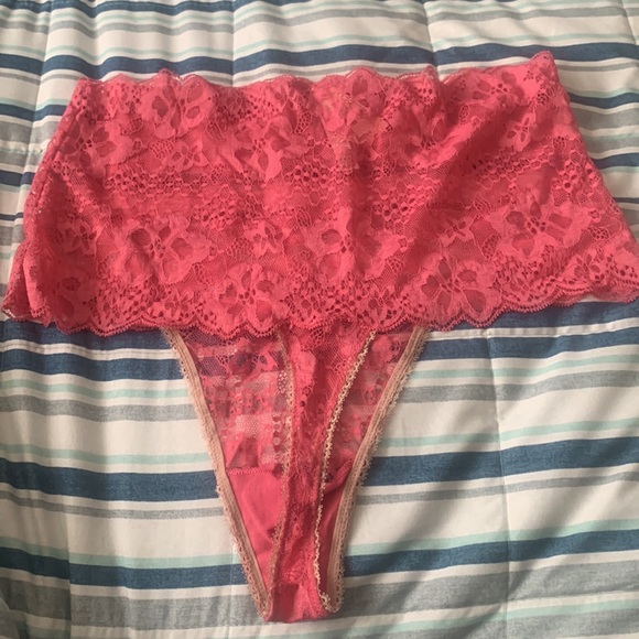 NWT Victoria Secret High Rise Lace Thong - Picture 2 of 3